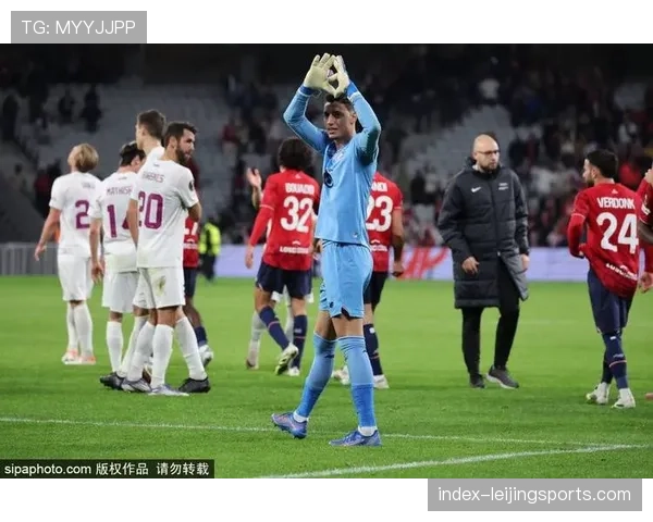 里尔主帅：点球三次被扑首次见证 罗马是欧联冠军热门之一